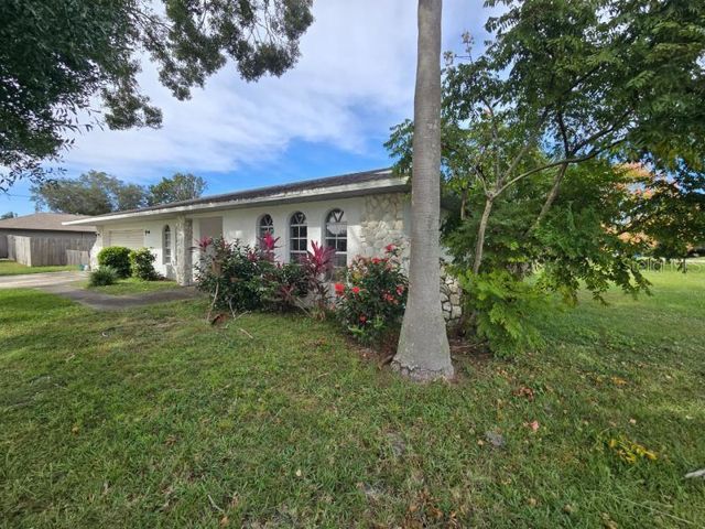 399 NE PEPPER STREET, Palm Bay, FL 32907