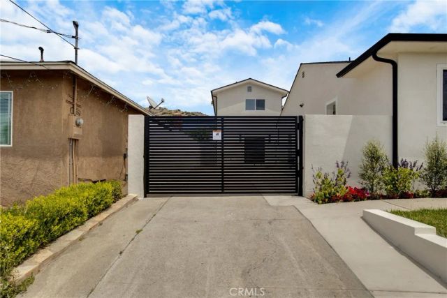 8330 Outland View Drive, Sun Valley, CA 91352