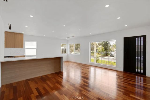 8330 Outland View Drive, Sun Valley, CA 91352