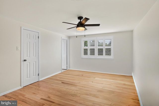 1146 SQUIRES WAY, Lansdale, PA 19446