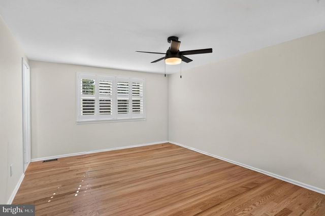 1146 SQUIRES WAY, Lansdale, PA 19446