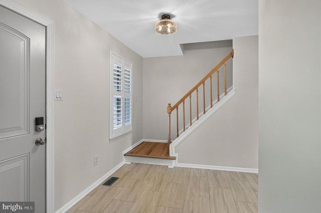 1146 SQUIRES WAY, Lansdale, PA 19446