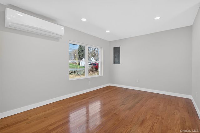 111 Cedar Avenue, New Windsor, NY 12553