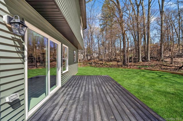 111 Cedar Avenue, New Windsor, NY 12553
