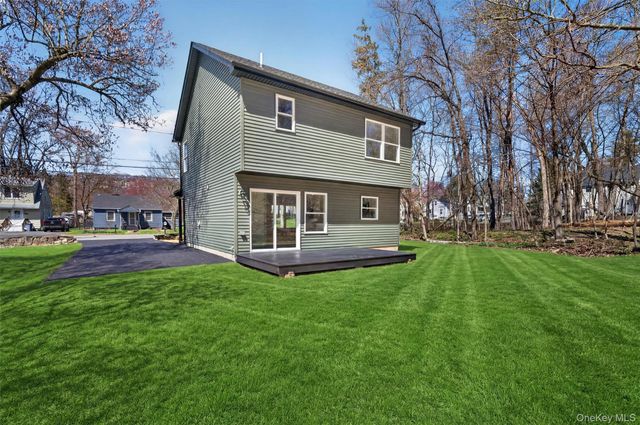 111 Cedar Avenue, New Windsor, NY 12553