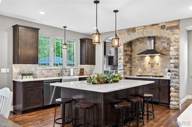 7105 Castle Cliff Court, St Charles, MO 63304