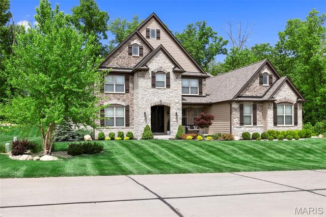 7105 Castle Cliff Court, St Charles, MO 63304