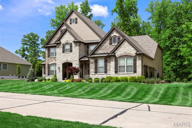 7105 Castle Cliff Court, St Charles, MO 63304