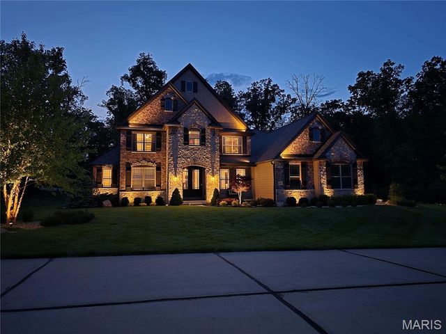 7105 Castle Cliff Court, St Charles, MO 63304