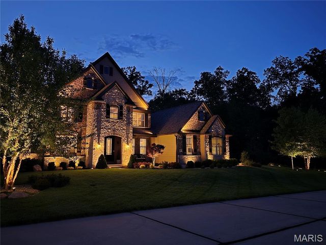 7105 Castle Cliff Court, St Charles, MO 63304