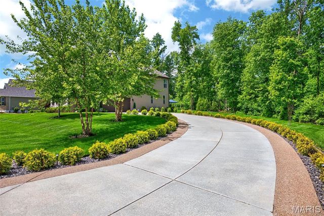 7105 Castle Cliff Court, St Charles, MO 63304