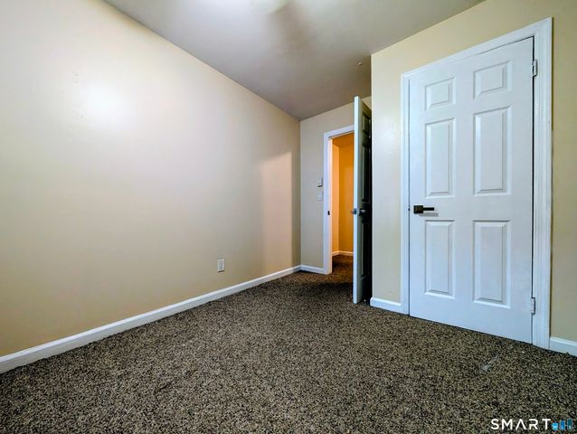 2 Irving Place B, Danbury, CT 06810
