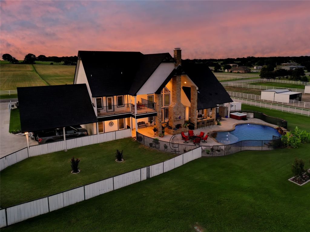 7765 Reed Road, Azle, TX 76020