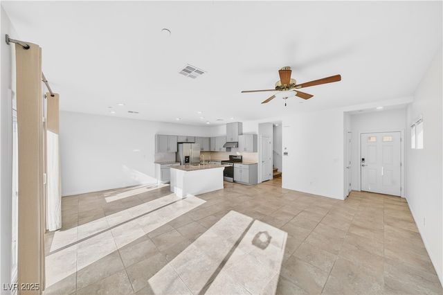 10983 Cambridge Lakes Avenue, Las Vegas, NV 89166