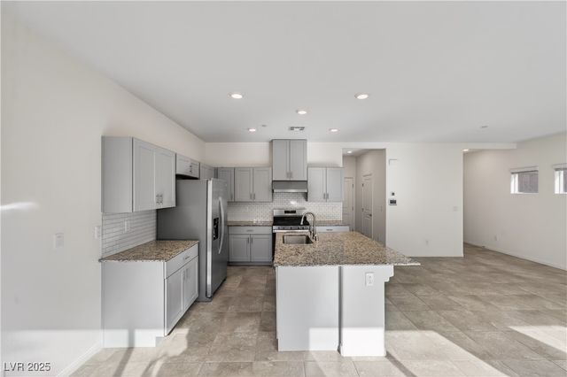 10983 Cambridge Lakes Avenue, Las Vegas, NV 89166