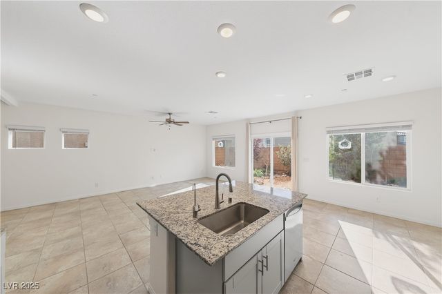 10983 Cambridge Lakes Avenue, Las Vegas, NV 89166