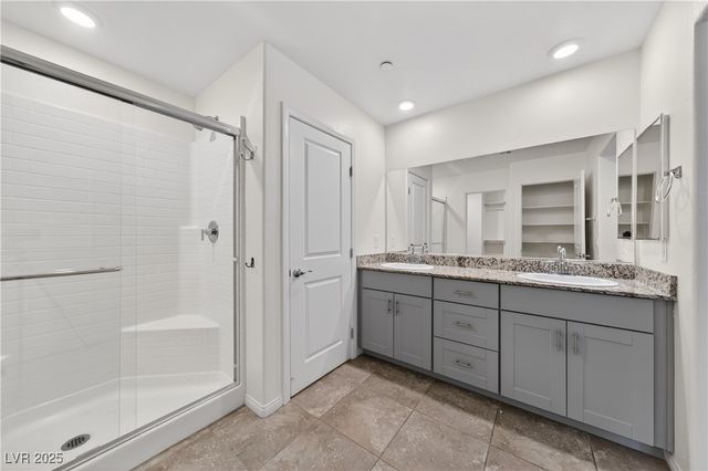 10983 Cambridge Lakes Avenue, Las Vegas, NV 89166