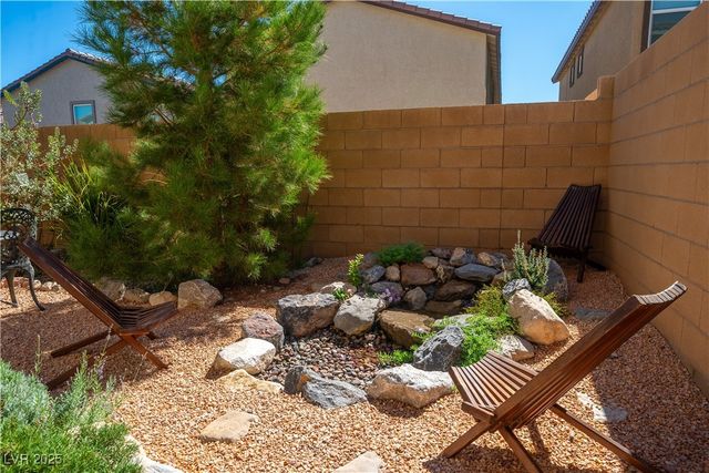 10983 Cambridge Lakes Avenue, Las Vegas, NV 89166