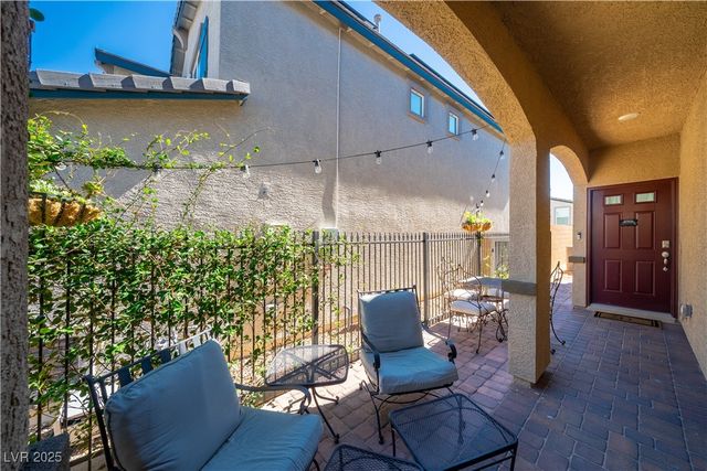 10983 Cambridge Lakes Avenue, Las Vegas, NV 89166