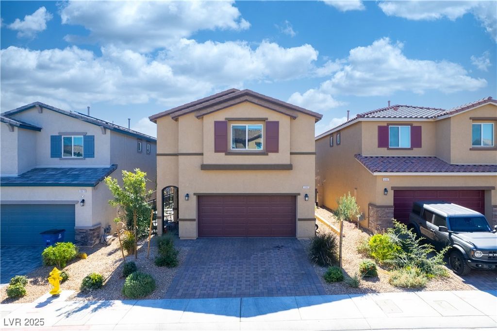 10983 Cambridge Lakes Avenue, Las Vegas, NV 89166