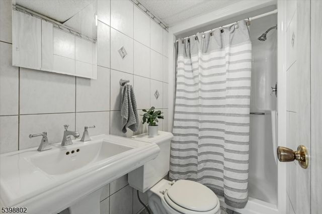 535 Roosevelt Ave, River Vale Twp., NJ 07675