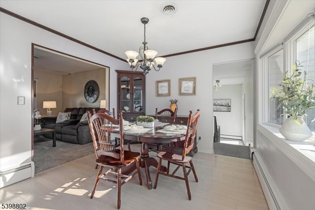 535 Roosevelt Ave, River Vale Twp., NJ 07675