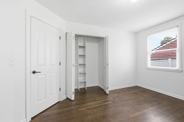 547 Harding Pl, Nashville, TN 37211