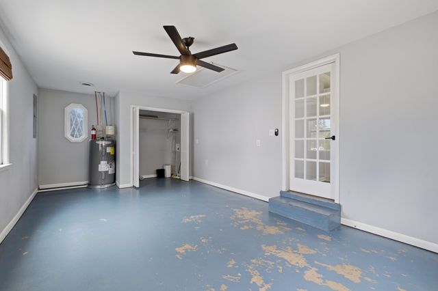 547 Harding Pl, Nashville, TN 37211
