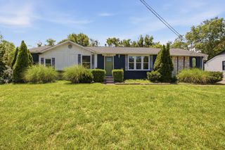 547 Harding Pl, Nashville, TN 37211