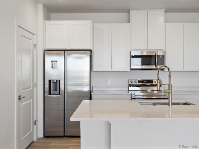 6153 N Ceylon St 3-307, Denver, CO 80249