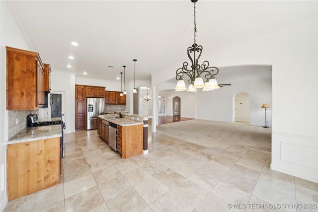 2501 Forest Ridge Parkway, Claremore, OK 74017