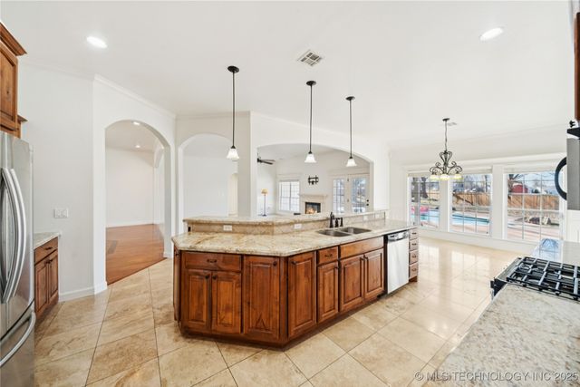 2501 Forest Ridge Parkway, Claremore, OK 74017