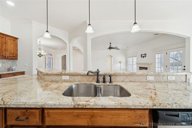 2501 Forest Ridge Parkway, Claremore, OK 74017