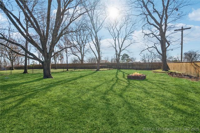 2501 Forest Ridge Parkway, Claremore, OK 74017