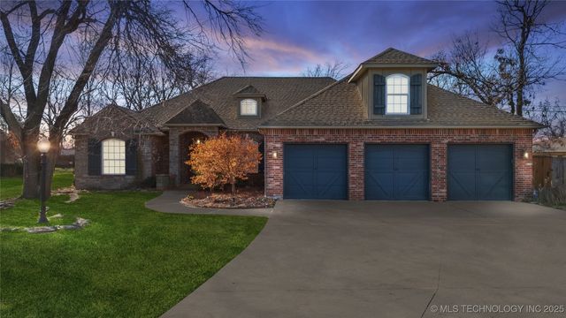 2501 Forest Ridge Parkway, Claremore, OK 74017