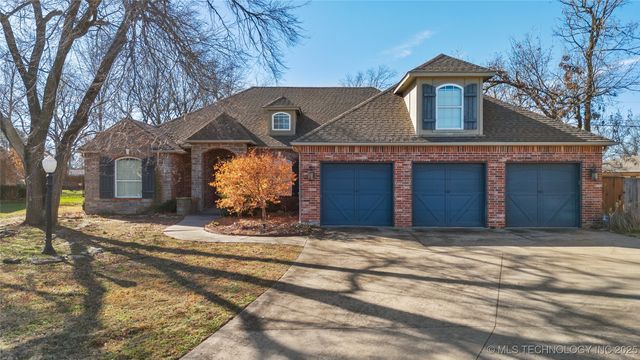 2501 Forest Ridge Parkway, Claremore, OK 74017