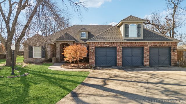 2501 Forest Ridge Parkway, Claremore, OK 74017