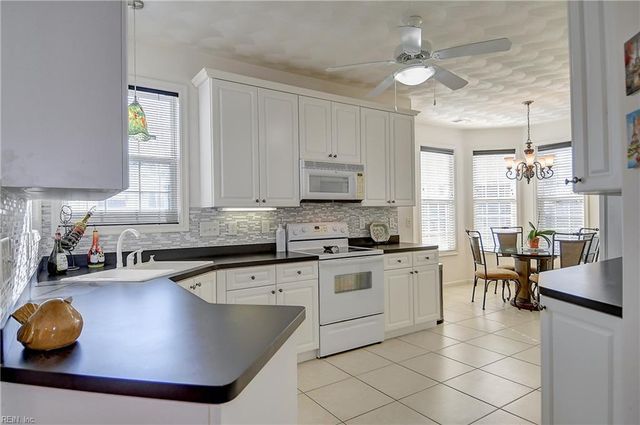 2817 Majestic Oak CT, Virginia Beach, VA 23456