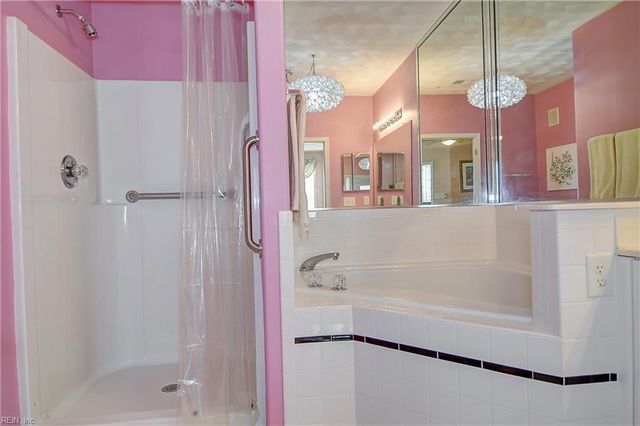 2817 Majestic Oak CT, Virginia Beach, VA 23456