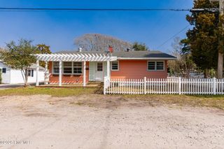 106 Belle Air Street, Beaufort, NC 28516