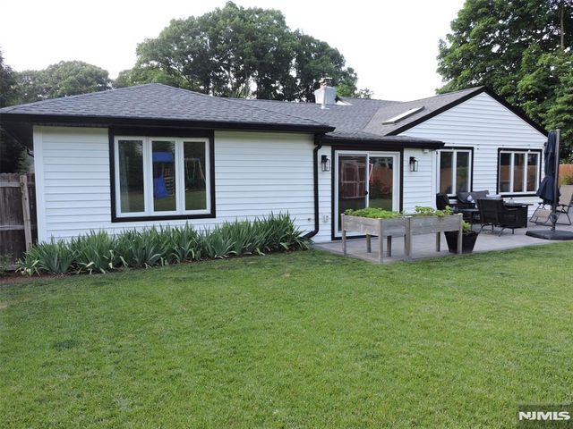 350 Monroe Avenue, Wyckoff, NJ 07481