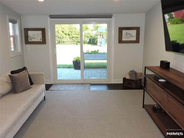 350 Monroe Avenue, Wyckoff, NJ 07481