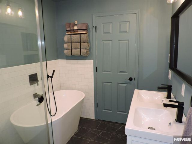 350 Monroe Avenue, Wyckoff, NJ 07481