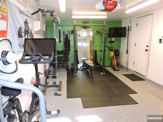 350 Monroe Avenue, Wyckoff, NJ 07481