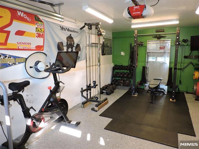 350 Monroe Avenue, Wyckoff, NJ 07481