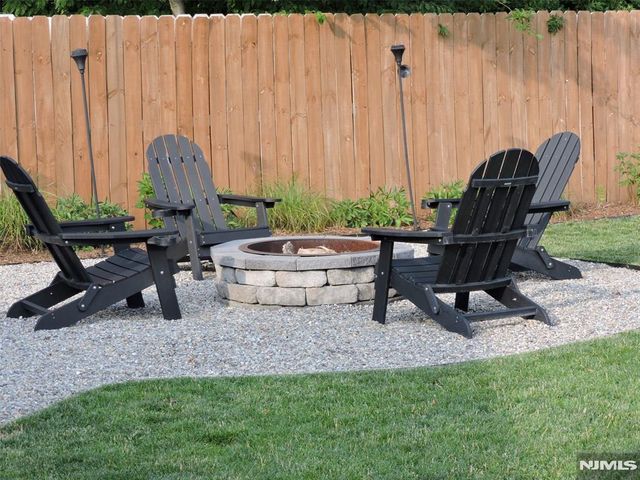 350 Monroe Avenue, Wyckoff, NJ 07481