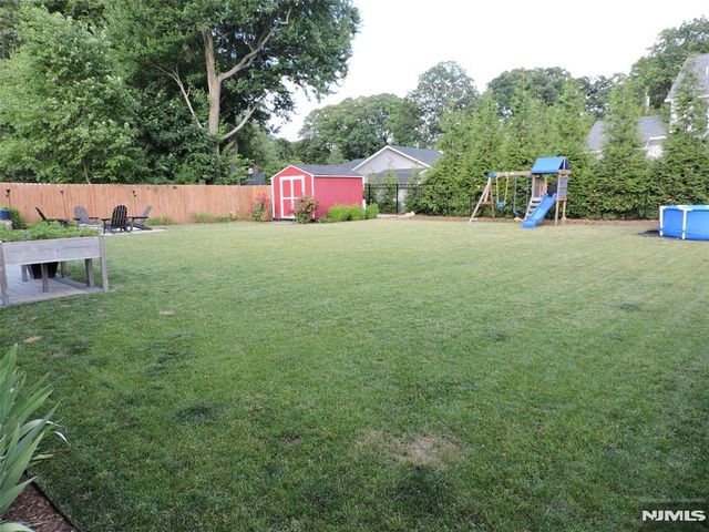 350 Monroe Avenue, Wyckoff, NJ 07481