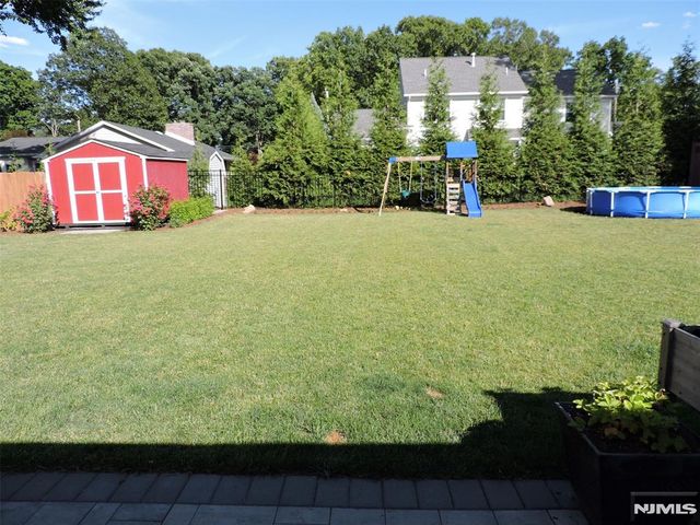 350 Monroe Avenue, Wyckoff, NJ 07481