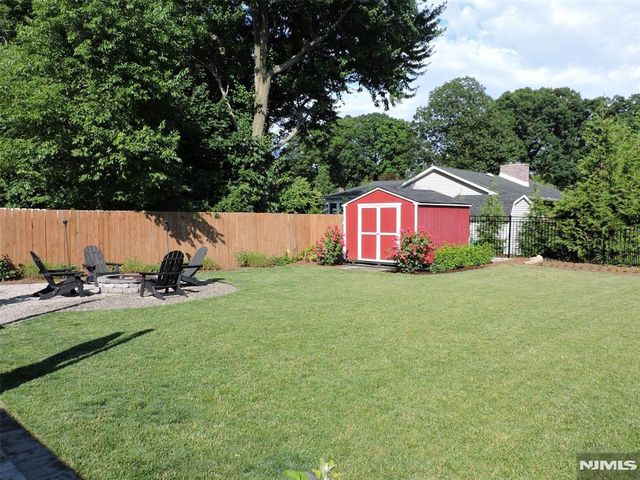 350 Monroe Avenue, Wyckoff, NJ 07481