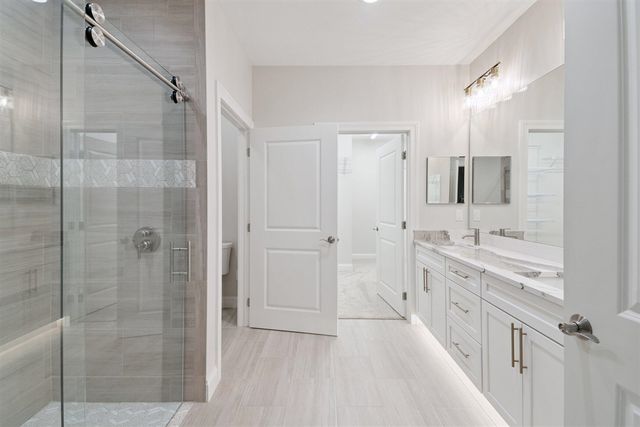 1136 Lochaven Circle, Hillsdale, MI 49242